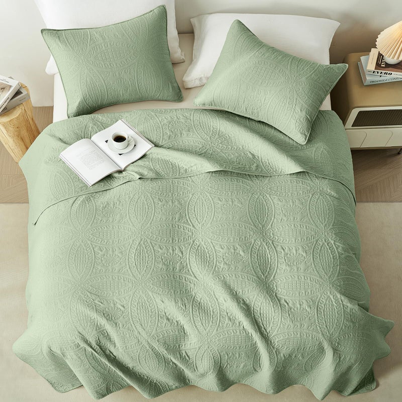 akkialla King Size Quilt Set Sage Green Ultrasonic Bedspread Lightweight Soft Coverlet with Modern Coin Pattern All Season California King Bedding Set 3 Piece Set(1 Quilt 2 Pillow Shams) - Image 3